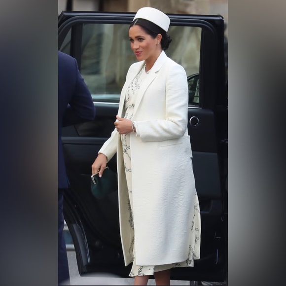 Victoria Beckham Dark Green Satin Pocket Clutch ASO Meghan Markle - Picture 9 of 10